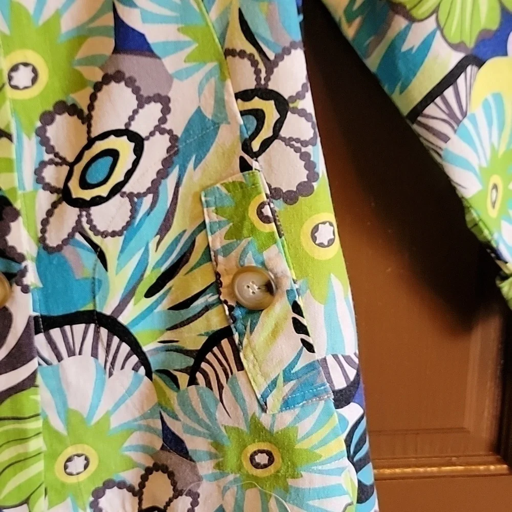 For Cynthia-Linen/Viscose large collared 3/4 sleeved print jkt. Medium.